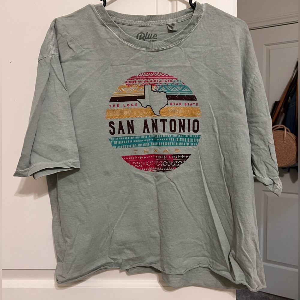 NWOT San Antonio Crop Tee